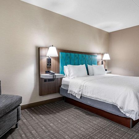 Hampton Inn & Suites Louisville East Eksteriør billede