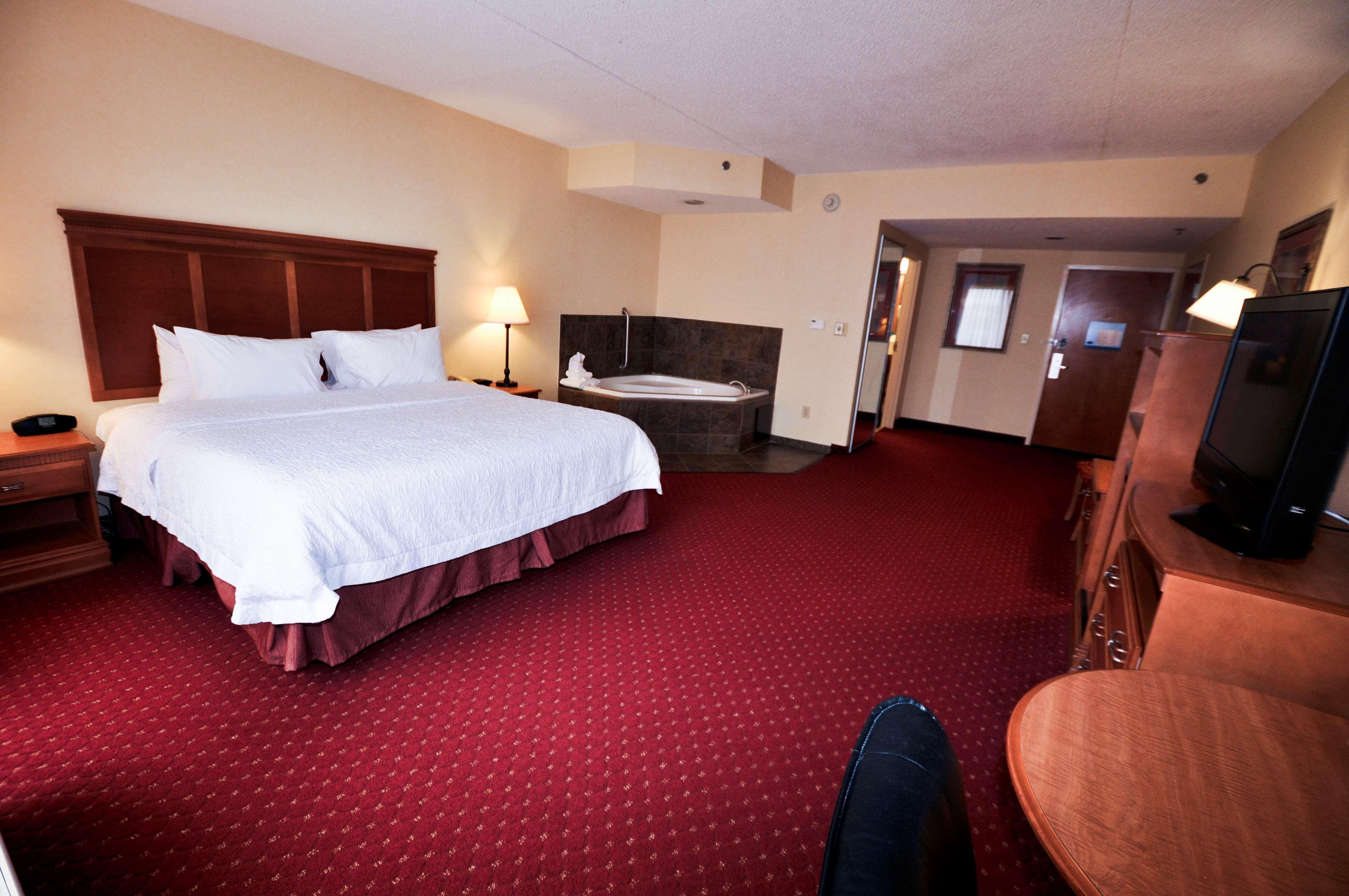 Hampton Inn & Suites Louisville East Eksteriør billede