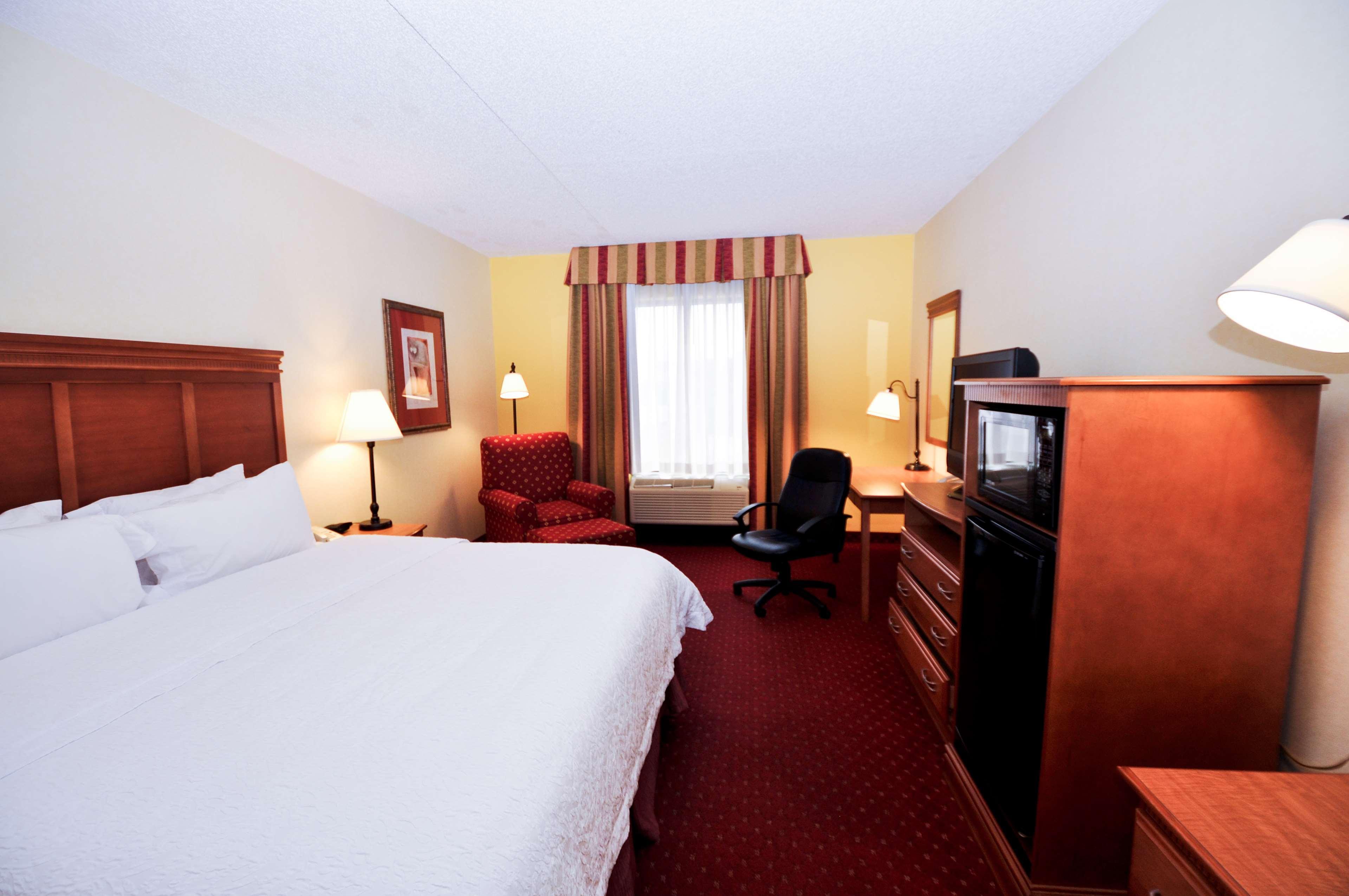 Hampton Inn & Suites Louisville East Eksteriør billede