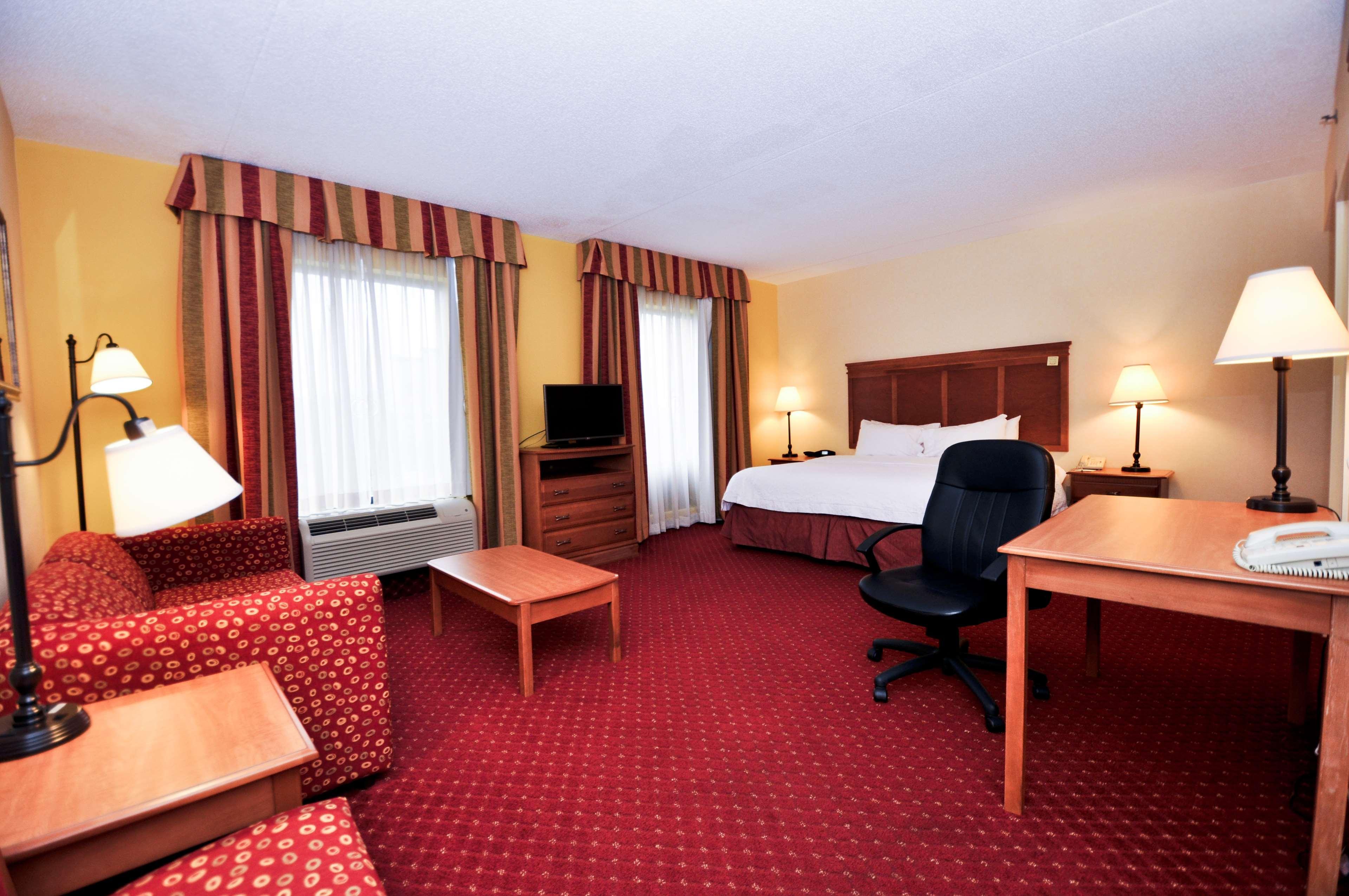 Hampton Inn & Suites Louisville East Eksteriør billede