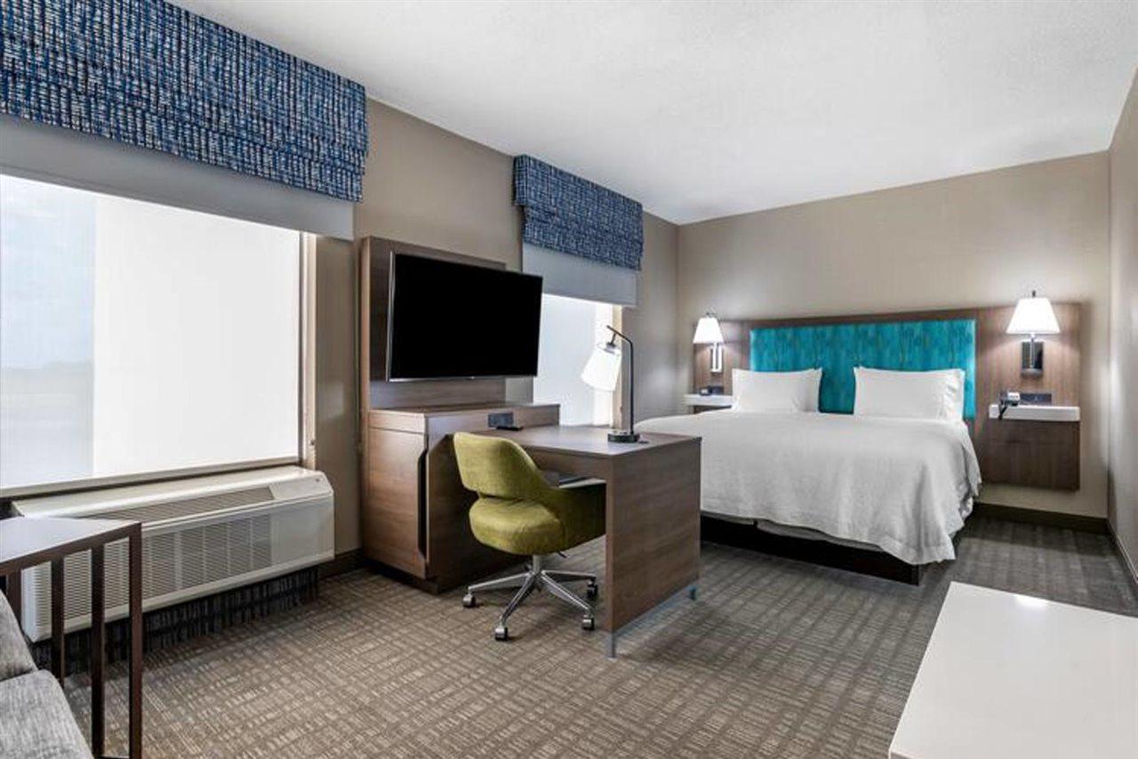 Hampton Inn & Suites Louisville East Eksteriør billede