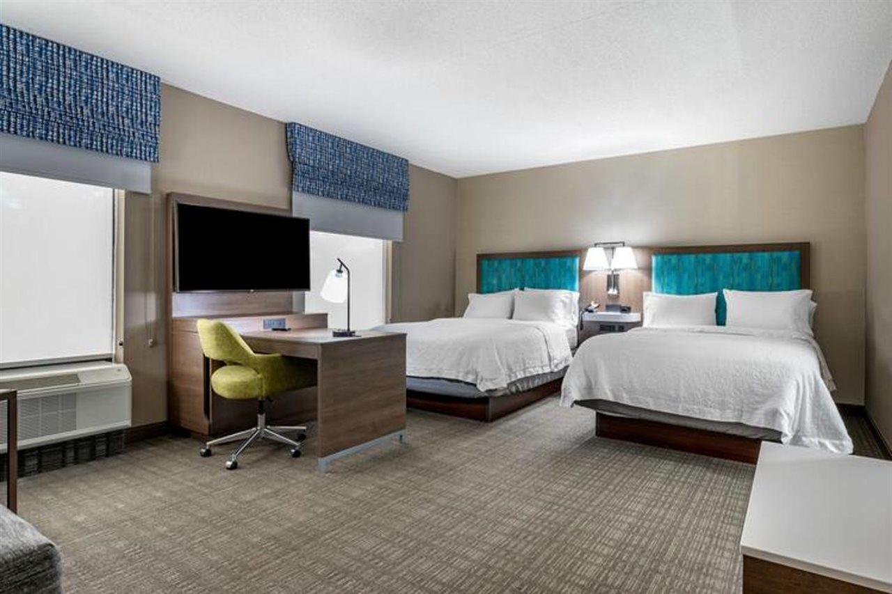 Hampton Inn & Suites Louisville East Eksteriør billede